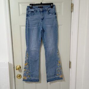Ashley Mason Jeans Size 9/29 Flare Leg Embroidered Flowers Floral Boho Woman's